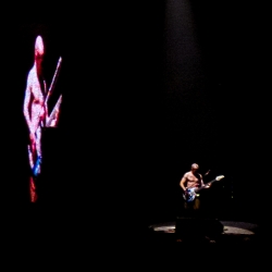 Red Hot Chili Peppers May 30, 2006Palau Sant Jordi     Barcelona