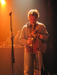 US3 Mar 7, 2002 Sala Apolo     Barcelona