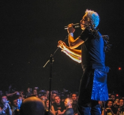 Depeche ModeFeb 11, 2006 Palau Sant Jordi     Barcelona